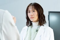 松本まりか“詩織”「私たちは科学者でしょ？」大学の同級生・黒川智花“由利”が容疑者となった毒殺事件の真相解明に奔走する＜元科捜研の主婦＞