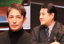 玉木宏&小手伸也、サプライズ出演の卓球選手・平野美宇らと集合ショット公開＜プロフェッショナル＞