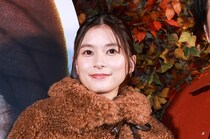 「可愛さにもほどがあるよ～」「天使すぎ」芳根京子の“ぬいぐるみ抱っこ”姿に3万いいね　“ビーバー”イメージした衣装にも反響
