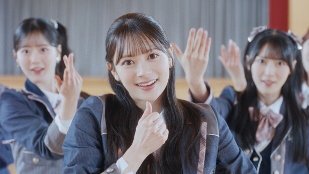 AKB48 67thシングル「名残り桜」MVより
