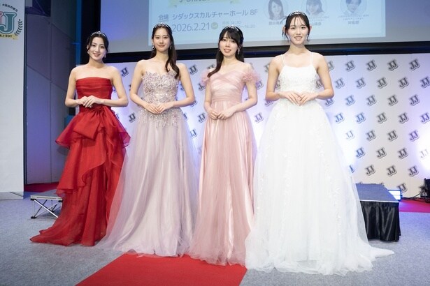 和愛、有田叶、早坂萌香、大瀧沙羅(写真左から)