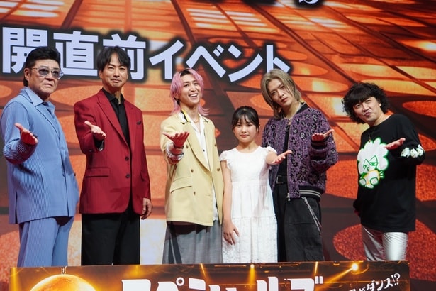 Snow Man佐久間大介、TikTok撮影の裏側を明かす「“小沢さんと桔平さんが踊る姿なんてここしかないんだから!”って」<スペシャルズ>