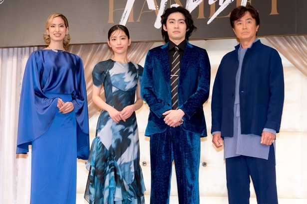 舞台「ハムレット」製作発表記者会見の様子