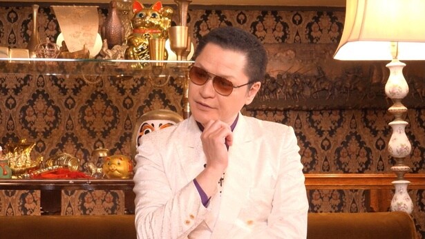 大ブレイクから18年...鼠先輩が現在の収入を明かす「営業で3万〜100万円」「都内に8000万円相当の一軒家を所有」＜資産、全部売ってみた＞