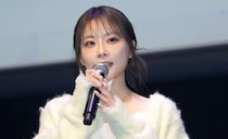 「1ヶ月で2.4kg増えました」…重盛さと美、巨大イチゴパフェに“にんまり”姿に「コーデもかわいい」の声