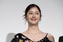 「感謝、感謝の日々」…松本若菜、誕生日報告と笑顔の“オフ感”あるショットに「おめでとう」と祝福の声