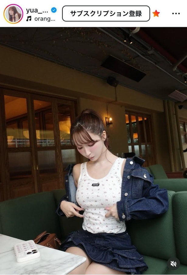 【写真】「フリルスカートがぷりぷり」…三上悠亜、「私服」の“デニム”×“ハーフアップ”のヘア