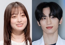 橋本環奈＆INI・許豊凡、身長差がかわいい白衣姿の仲良しオフショットに「ナイスな一枚」の声＜ヤンドク！＞