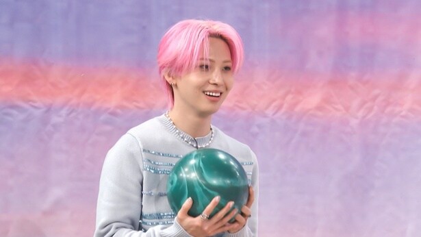 川尻蓮、敗者復活を懸けた“逆手ボウリング”で一発ストライク「うまい」「何でやねん」一同あぜん＜JO1のSURVIVAL DICE＞