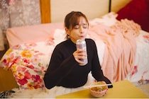 加藤ローサ“赤木”は桐山漣“タカシ”との水族館デートを満喫…そんな中、同じくデート中の福田麻貴“青島”と戸塚純貴“内田”に遭遇する＜婚活バトルフィールド37＞