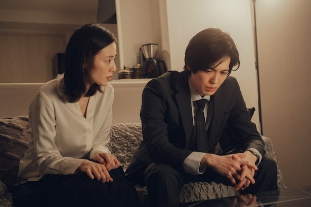 猪塚健太“省吾”が宮本茉由“菜穂”を疑ったシーンに「怖いよー」「逆恨みやぞ」とSNSザワつく<この愛は間違いですか>