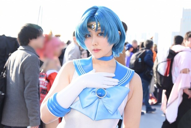 ぴちぴちセーラー服が際立つ「セーラームーン」コスプレ「原作通りに再現したスカートの造形にもこだわり」<コミケ107>