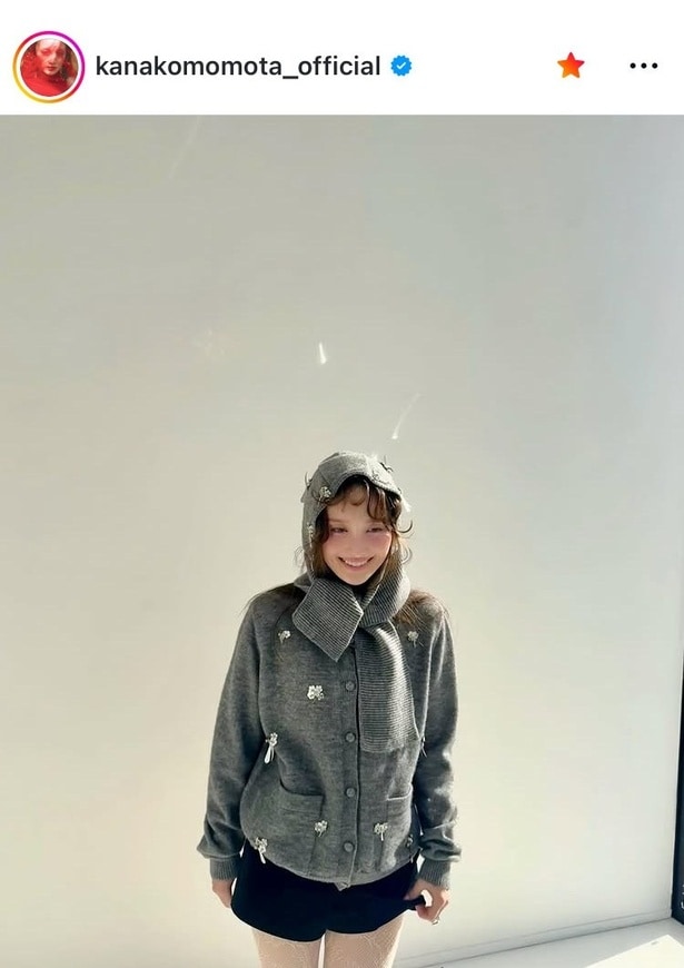 【写真】「本当に魔法だ」…ももクロ・百田夏菜子、フード付きコーデでキュートな笑顔姿