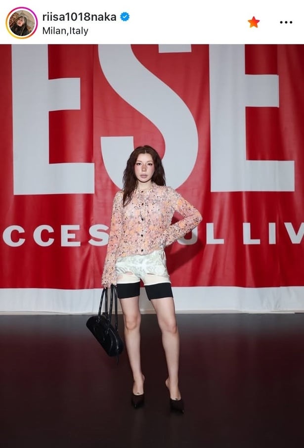 【写真】「さすがにモテすぎ」…仲里依紗、“攻めた”ミラノコーデで堂々ポーズ