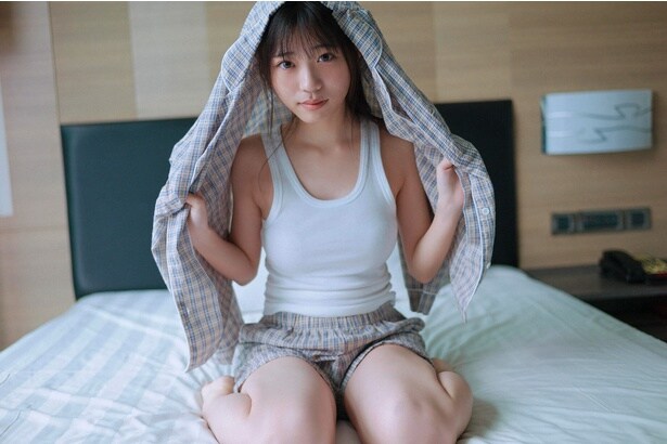 僕が見たかった青空 金澤亜美1st写真集「プロローグ」(東京ニュース通信社刊)