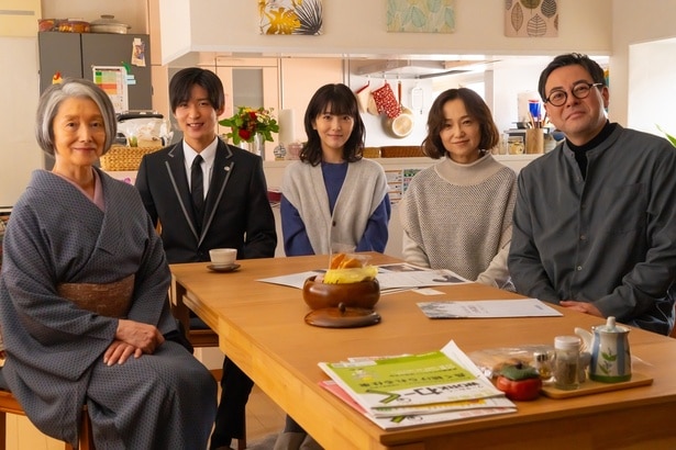 浜辺美波×Snow Man目黒蓮W主演「ほどなく、お別れです」興行収入30億円を突破&メイキングカット初解禁