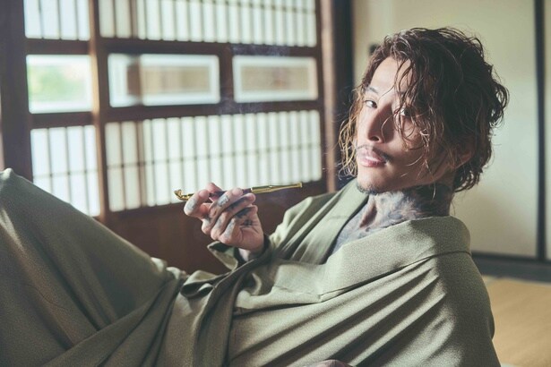 憧れの長瀬智也に勝つために手にした武器とは、SNSで大バズり浪花のイケオジ実業家・森下直哉インタビュー