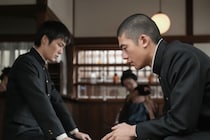 ＜明日のばけばけ＞杉田雷麟“丈”と日高由起刀“正木”は高石あかり“トキ”を病院に連れていく