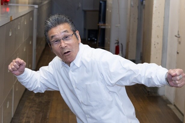 撮りますよ、と言ったら走り込んで来た寛平師匠