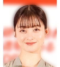 金髪セーラーに“ヤンキー感”全開…橋本環奈、「ヒョウ柄」フリース姿に「かわいい」「ギャップ萌え」の声