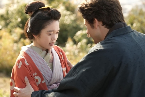 ヘブン(トミー・バストウ)は日本に残る決意をトキ(高石あかり)に告げる