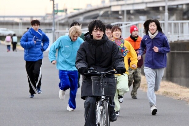 固い絆で結ばれたはずの吾妻(中村倫也)とNAZEの関係はここで途切れてしまうのか