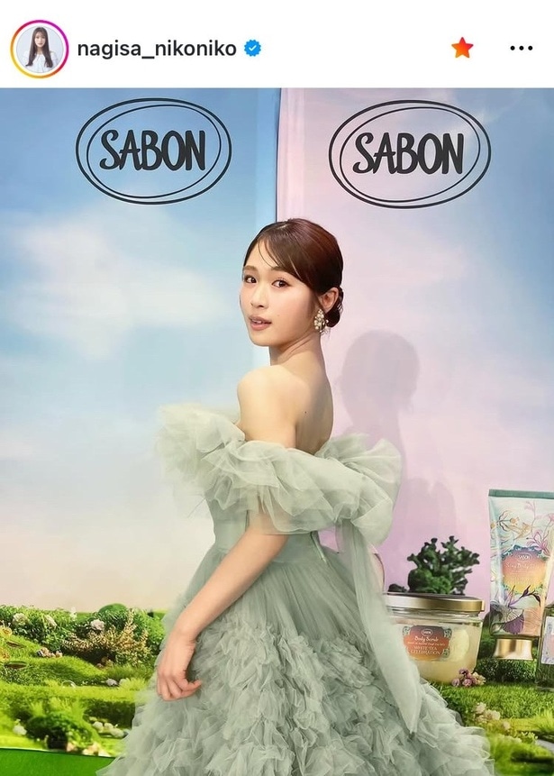 【写真】「ホワイトティーをイメージした一枚」…渋谷凪咲、オフショルドレス姿