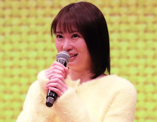 志田未来&天野優&兵頭功海、頑張ってハートポーズを作る仲良しオフショットに「元気もらえます」の声＜未来のムスコ＞