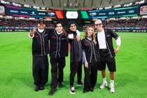 “麦わらの一味”がWBC日本代表初戦に登場　豪快な投球を披露したゴドイ“ルフィ”に新田真剣佑「期待を裏切らない船長です！」