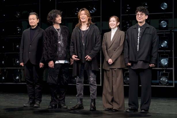 「ジン・ロック・ライム」の開幕前会見の様子