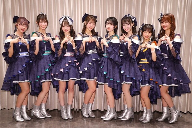 ラフ×ラフがライブ前に囲み取材に応じた