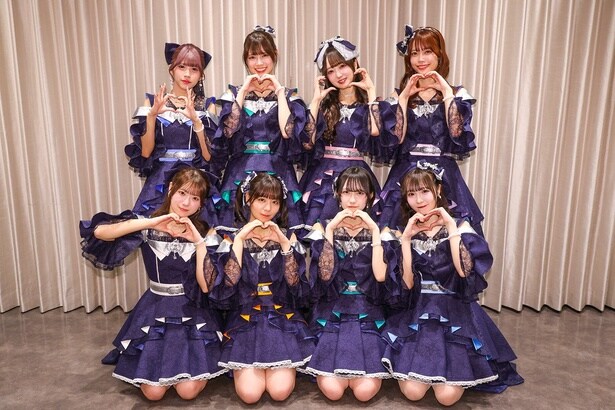 ラフ×ラフがライブ前に囲み取材に応じた