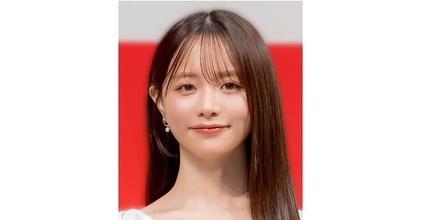 「髪の毛めっちゃかわいい！新鮮」…森香澄、赤ニットがゴージャスの“頬杖ショット”に「メッチャ綺麗」の声