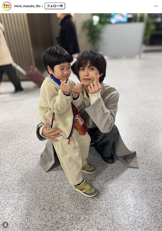 【写真】天野優＆兵頭功海、かわいすぎるきゅんポーズを披露