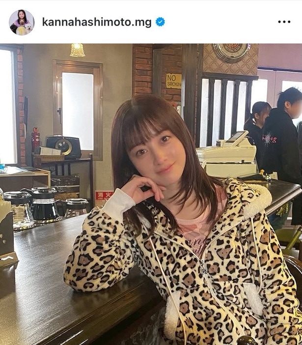 【写真】「幼さ残す“美少女感”が爆発」…橋本環奈、ヒョウ柄×ピンク姿