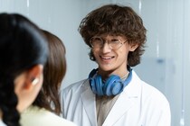 AmBitious・大内リオン、二十歳で初連ドラへの挑戦「甘えてばかりじゃいられない」横山裕とのエピソードも披露＜元科捜研の主婦＞