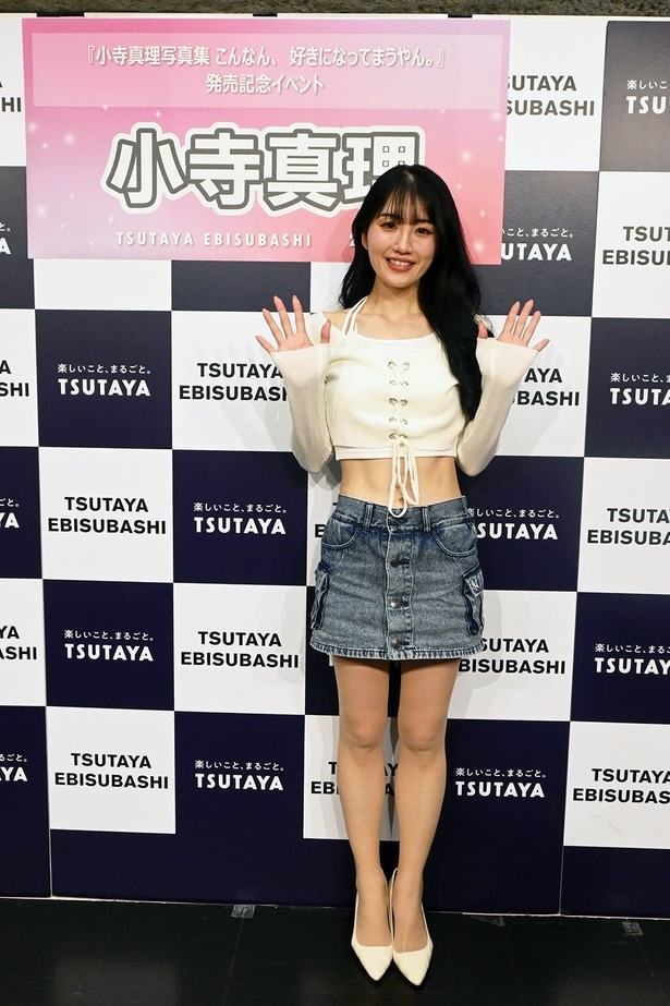 【写真】バキバキに割れた腹筋も惜しげなく披露する小寺真理