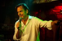 ブラッドリー・クーパー監督作「これって生きてる？」初の本編映像が解禁　主演ウィル・アーネットの役作り秘話も