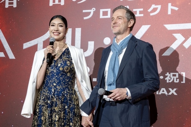 アンミカ＆セオドール・ミラー夫婦