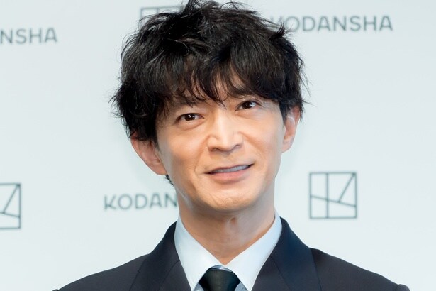 津田健次郎が「津田健次郎PHOTOBOOK since1995」(講談社)発売記念会見に出席