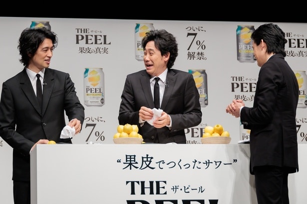 (左から)斎藤工、大泉洋、池松壮亮