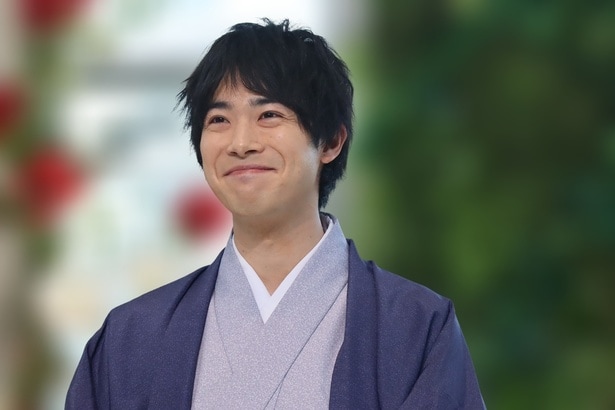 渡辺大知、同級生チームから少し遅れてクランクアップ…穏やかな表情のオフショットに「大好き」の声＜再会〜Silent Truth〜＞