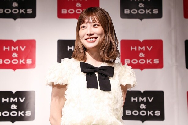 東村芽依