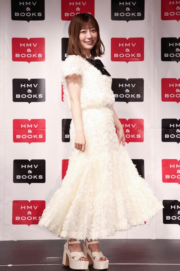 東村芽依