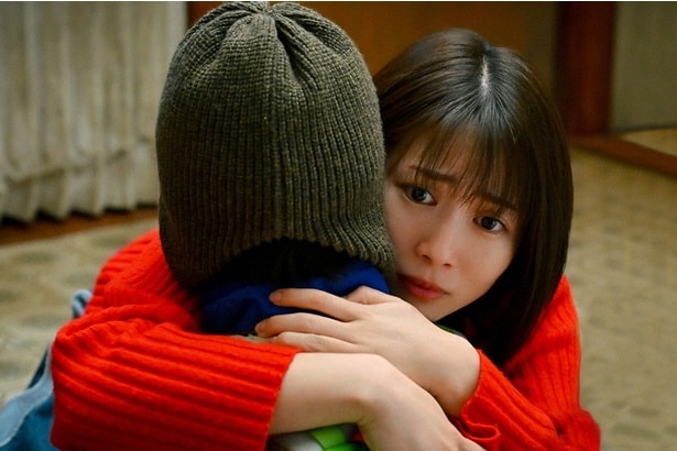 志田未来“未来”、天野優“颯太”との別れを前に最後のハグ「ママに会いに来てくれてありがとう」＜未来のムスコ＞