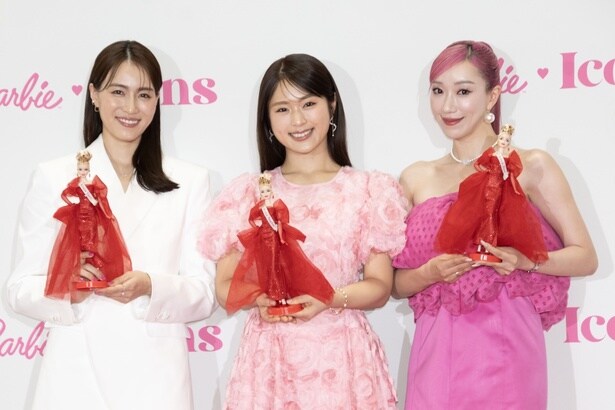 (左より)笹川友里、渋谷凪咲、Ruu