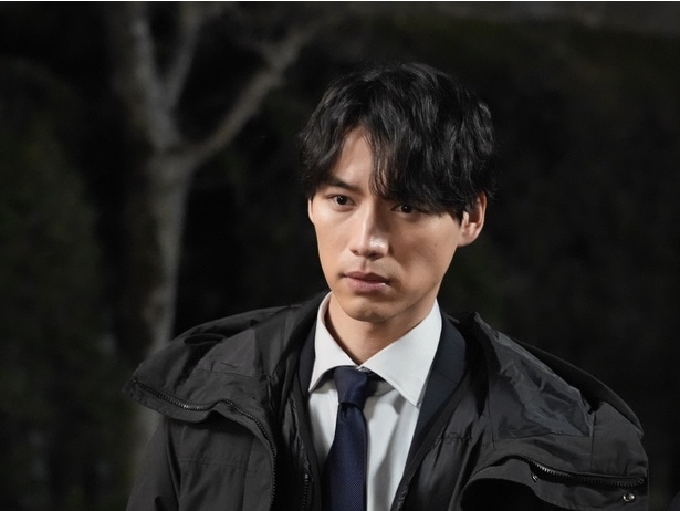 今泉(福士蒼汰)の正義とキャリアの狭間で揺れる厳しい表情