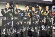 Lienel、メジャーデビュー決定をサプライズ発表　氣志團・綾小路翔が「今まで以上にやらかしちゃってください」とエール