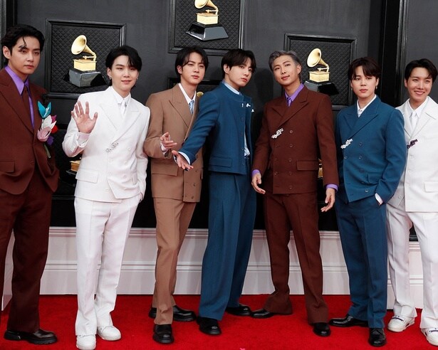 BTS“完全体”ついにカムバック…ARMYへの感謝忘れず“軍白期”も作品を届け続けた世界的スターの葛藤と栄光の軌跡