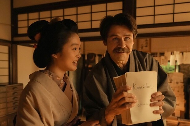 ヘブン(トミー・バストウ)の「Kwaidan」が完成し歓喜する2人